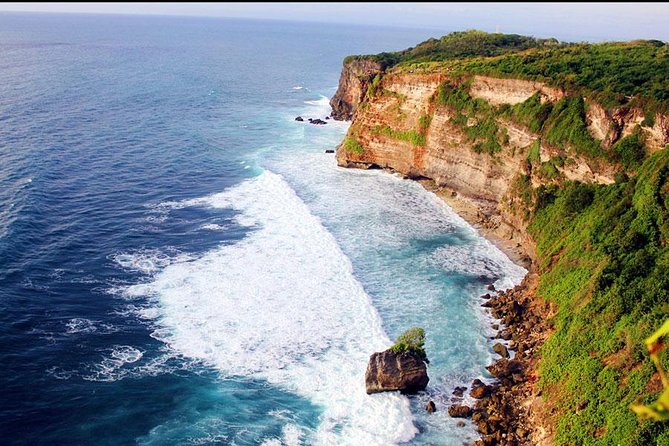 Padang-padang Beach and Kecak Firedance at Uluwatu Temple - What to bring for comfort (and fewer surprises)