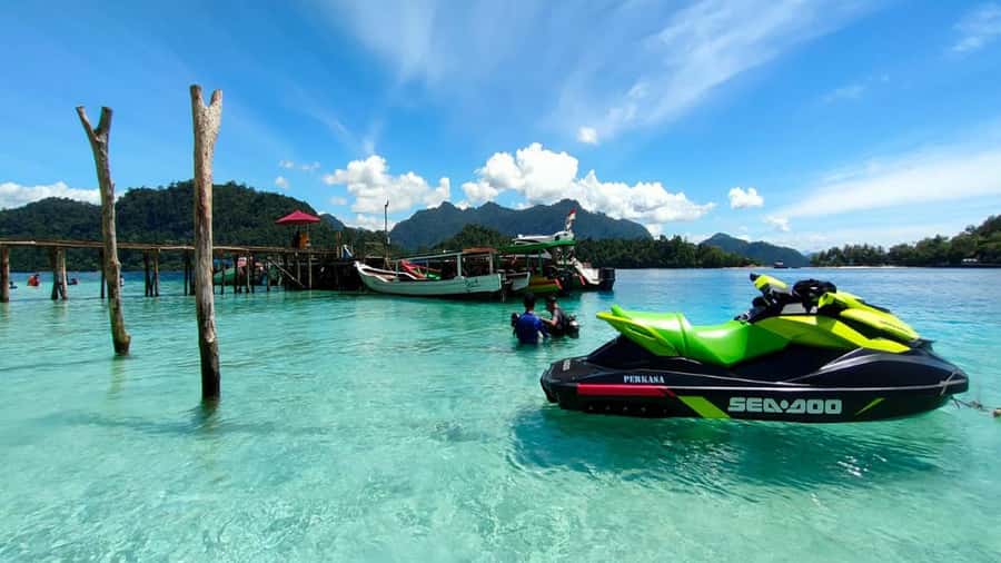 Padang West Sumatra: Hoping Island Fullday Tour - Bukit Lampu Hill Views and Teluk Bayur Harbor Passing