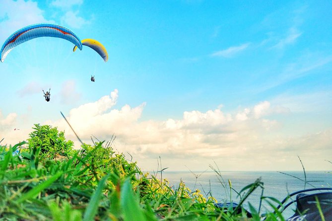 Paragliding Bali Nusa Dua cliff with Free Photo/Videos - Price and What’s Included in the $99 Paragliding Pass