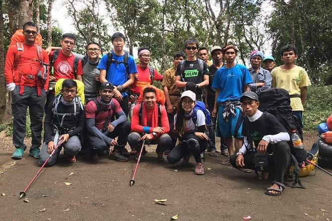 Popular Rinjani Trekking Tour Service To Summit For 2 Days Via Sembalun Trail - Guides and porters: the support you’ll feel most