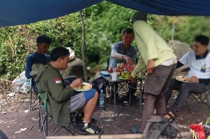 Popular Rinjani Trekking Tour Service To Summit For 2 Days Via Sembalun Trail - Food on the mountain: filling, organized, and calorie-friendly