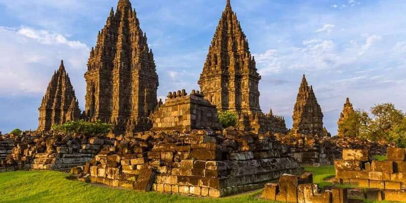 Prambanan Sunset (and Ramayana Ballet Option) Tour - Prambanan at Golden Hour: Why This Sunset Part Matters