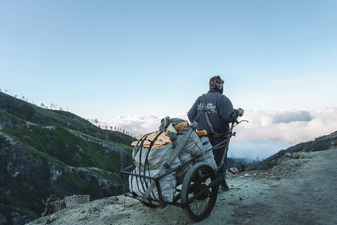 Private 3-Day T.sewu-Bromo-Ijen and hot spring - Bali - Day 3: Ijen Crater Trek at 03:00 With Masks and Weather Planning