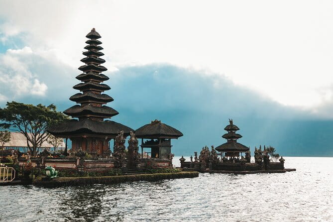 Private Bali Airport Transfer - Kuta, Seminyak, Jimbaran Area - On the Road: AC Comfort, Bottled Water, and Real-World Timing