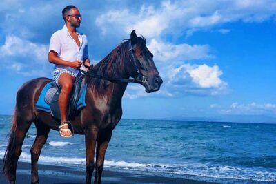 Private Bali Horse Riding In Seminyak Beach - Where You Meet Mesari Stables and How the Private Ride Works