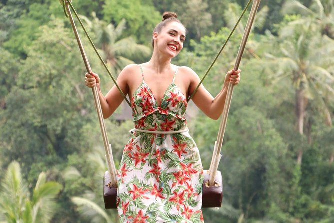 Private Bali swing, waterfall instagramable tour - A Private Circuit Through Ubud: Waterfall, Rice Terrace, Swing