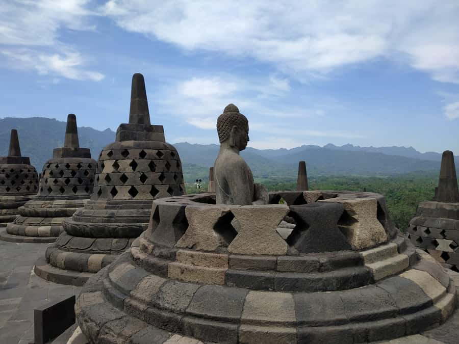 Private Car Yogyakarta: Borobudur Merapi Jeep Tour Prambanan - Borobudur at UNESCO Scale: Reliefs, Photo Stops, and Climb Time