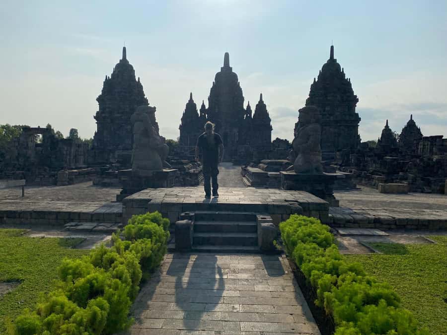 Private Car Yogyakarta: One Day Tour Borobudur and Prambanan - Prambanan Archaeological Park: Candi Brahma and the Hindu temple counterpoint
