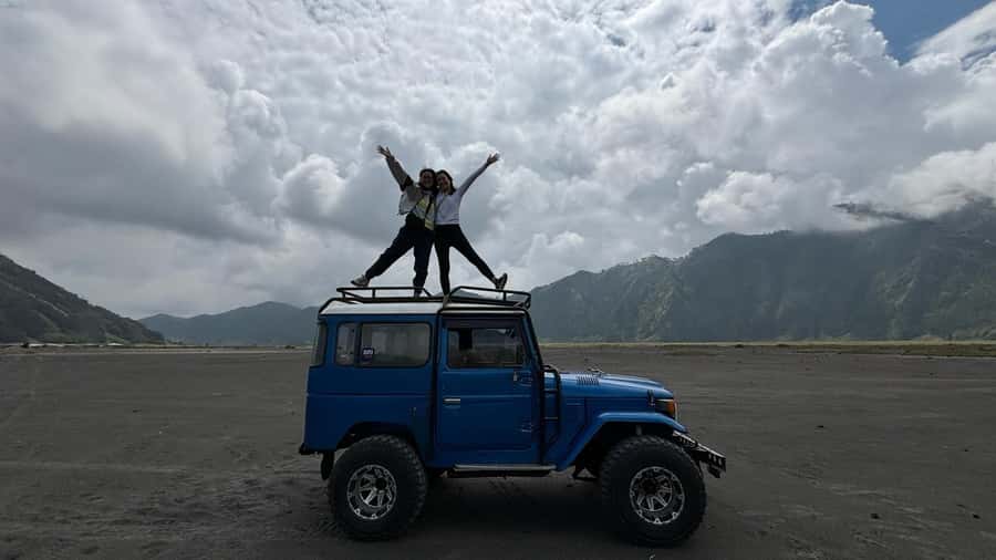 Private Day Tour Mt. Bromo & Madakaripura Waterfall - The guide factor: why names like Layla, Dian, and Chandra pop up