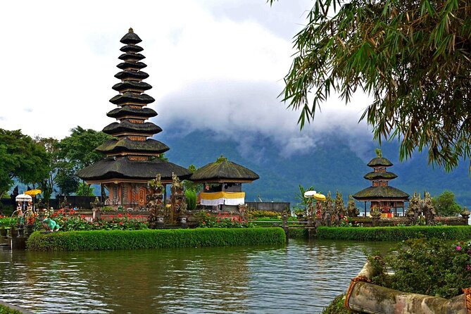 Private Full-Day Handara, Ulun Danu, Jatiluwih and Tanah Lot Tour - A 9–10 hour Bali best-of route from Ubud