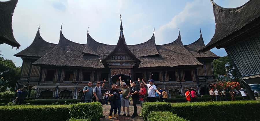 Private Full Day Jakarta City Tour with Miniature park - MONAS National Monument: Infinity Symbol, Gold Top, and Story Reliefs