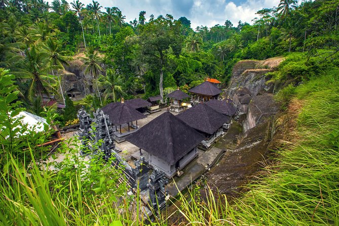 Private Full-Day Tour: Balinese Temples and Rice Terraces - Sacred Monkey Forest: fun photos, but manage the risk