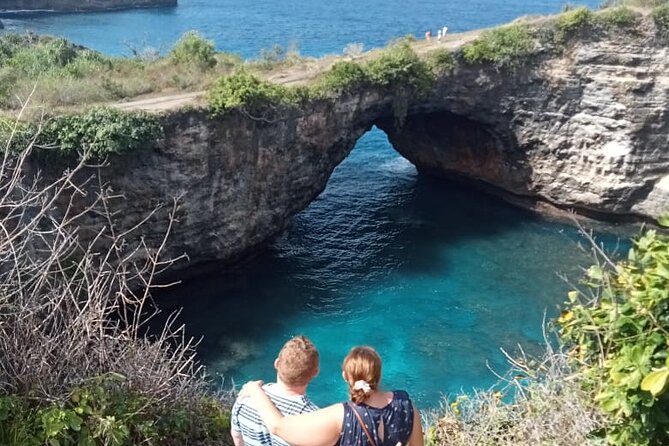 Private Full-Day West Tour Nusa Penida All Inclusive from Bali - Stop 3: Kelingking Beach—the iconic cliff view (and what to expect)