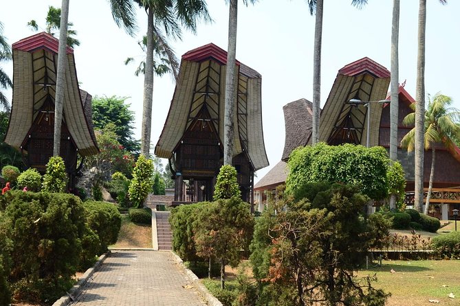 Private FullDay Jakarta Wonderfull Tour with Lunch & Souvenir - Stop 1: Indonesia Miniature Park (TMII) and why it works for first-timers