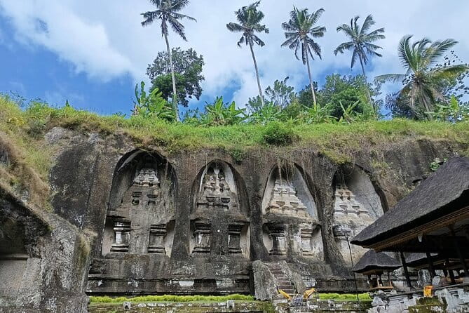 Private Guided Bali Car Charter - Why a Ubud private car charter beats taxis and buses