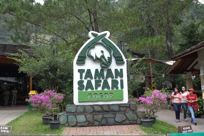 Private guided puncak day tour;Solo;Small Group - Private door-to-door timing: the part that saves your day