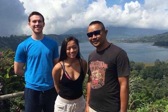 Private Munduk Waterfalls Trekking Tour - Rice terraces, orchards, and the village pause that adds meaning