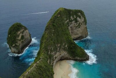 Private Nusa Penida Snorkeling Tour - Lunch at Amarta/Green Kubu: where the view buys you a breather