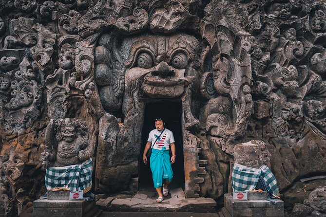 Private Tour : Bali Best Waterfalls, Temples and Monkey Forest - Elephant Cave Temple: a cave temple, not an elephant attraction