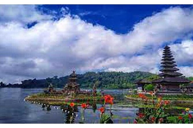 Private Tour Bali Swing & Visiting Temples in Bali - Hideaway Swing near Ubud: choosing your height and getting that river view