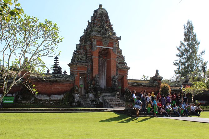 Private Tour: Bali Temples, Hidden Waterfall and Handara Gate - Ulun Danu Beratan: The Lake-Temple View You Came For