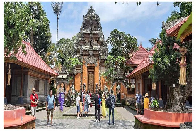 Private Tour: Batuan Temple, Tegenungan Waterfall, Elepahant Cave Free transport - Ubud Palace (Puri Saren Agung): culture with real-world footing