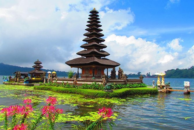 Private Tour: Handara Iconic Gate, rice terrace & Ulundanu Temple - A Photography-First Route from Seminyak: Handara to Lake Bratan to Jatiluwih
