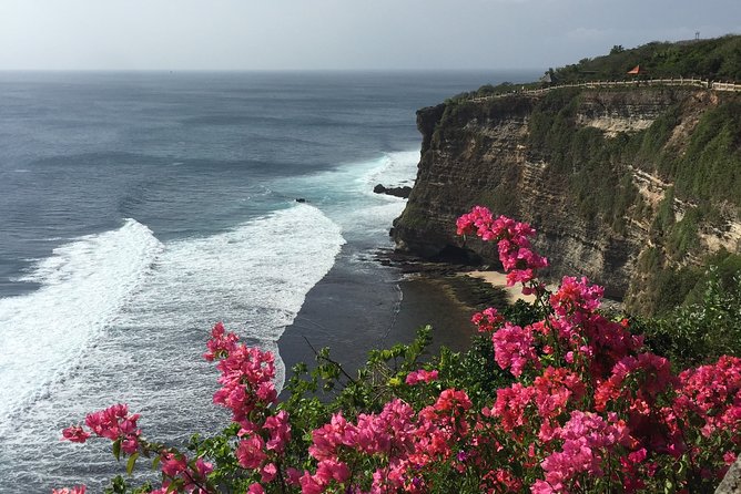 Private Tour: Highlights Uluwatu Temple & Southern Beaches Bali - Padang Padang Beach: best time for photos, quick swims, and surf-break context
