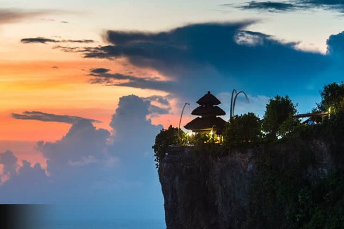 Private Tour: Highlights Uluwatu Temple & Southern Beaches Bali - Uluwatu Temple: sacred sea temple views plus the sunset Kecak moment