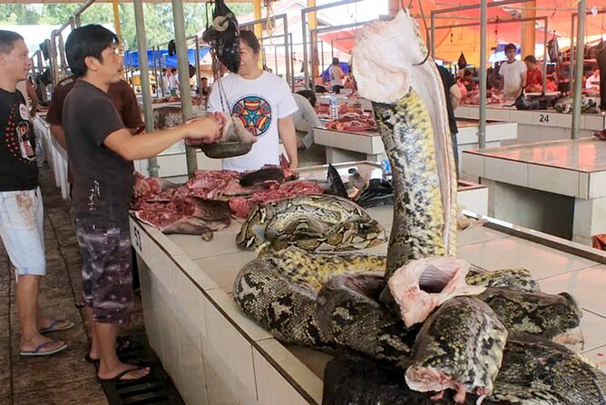 Private tour of Manado and Tomohon including lunch and driver - Mah’watu (Paletupan Mahwatu) in Lahendong: where the pace softens