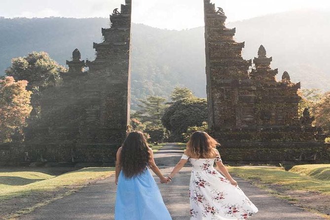 Private Tour: Ulun Danu Temple-Handara Gate-Wana Giri Hill&Tanah Lot Sunset - Transport and pacing: how the 10-hour day stays workable