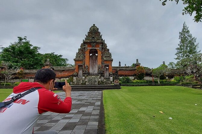 Private Tour:Your Program Highlight Tour with 10 Hours usage Bali Driver - Stop 3: Bedugul Market for fruit, vegetables, and bargaining (1 hour)