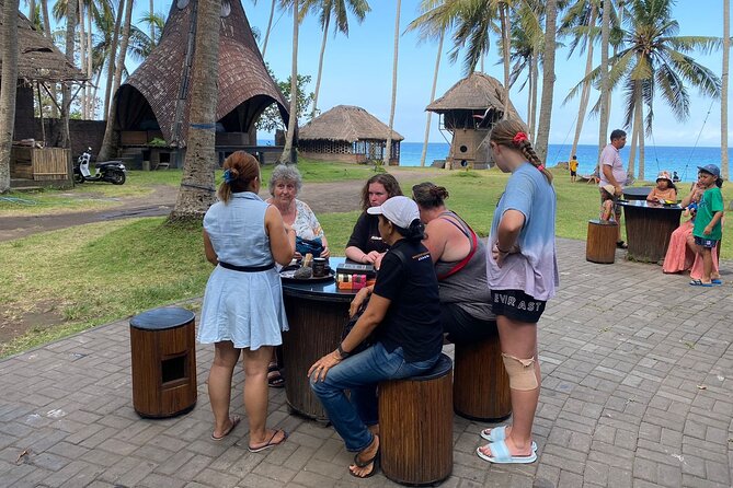 Private Transport With Experts Local Balinese Driver - Beratan Lakes: scenic breaks that feel calm