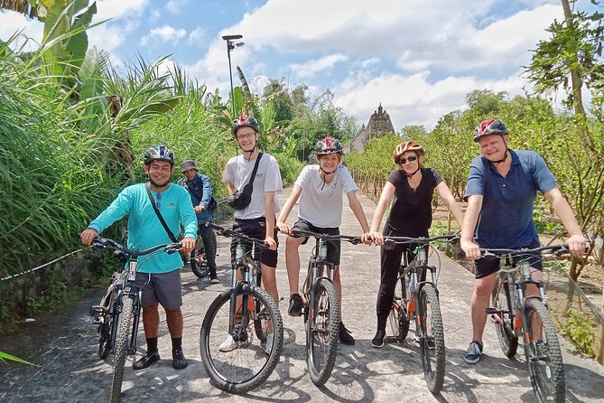 Private Ubud Downhill Cycling with Volcano, Rice Paddies & Meal - Lunch in Ubud: Balinese Food, Vegan Options, Mineral Water, and Dessert