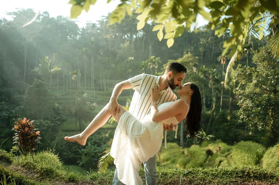 Private Ubud Tour With Professional Photographer with Edit - Meeting point and transport: where you start matters