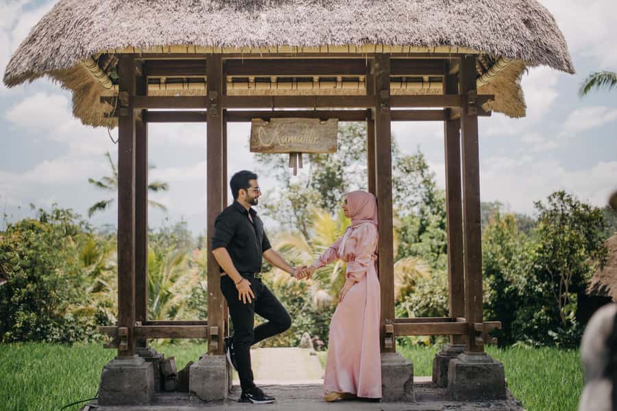 Private Ubud Tour With Professional Photographer with Edit - Stop 2: Abian Desa Rice Terrace walk and photo timing