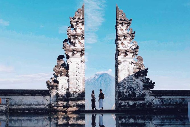 PrivateTour Lempuyang Temple - Gate of Heaven Instagram favorites - Virgin Beach: the castaway feeling at the end of a long day