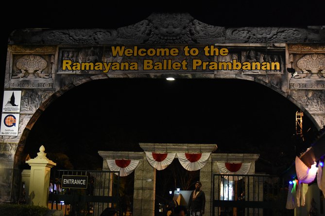 Ramayana Ballet Performance In Prambanan Temple With Dinner - Dinner Before or Alongside the Ballet: Plan for Simple Food