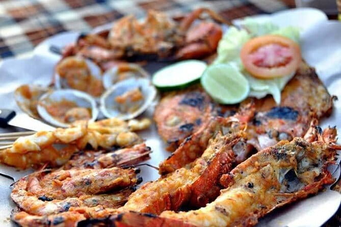 Romantic Seafood Dinner at Jimbaran Beach Bali include Sunset - Who this romantic seafood dinner is best for