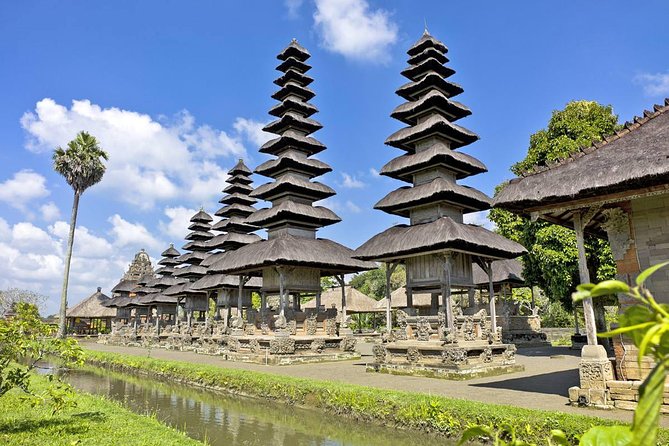Royal Family Temple, Monkey Forest, and Tanah Lot Sunset Tour - The guide makes it click: details, cultural context, and time to ask questions