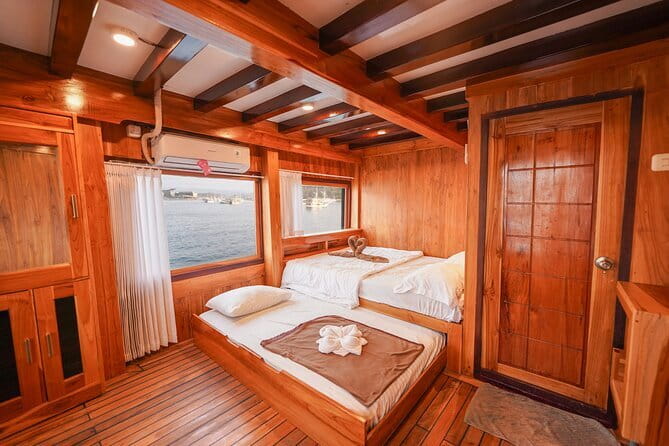 Sailing Flores to Lombok 5 days 4 Nights All Inclusive Trip - Sailing Flores to Lombok: what $800 really buys