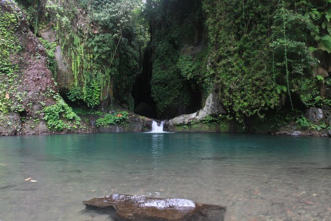 Sambangan Trekking, Sliding, Jumping in Scenic Waterfalls - Safety and guides: what you should look for on arrival