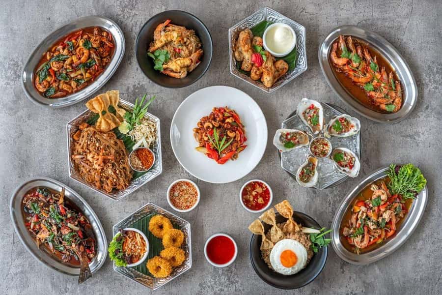 Sanur: Paed Thai Cuisine Restaurant Dining Experience - Entering Paed Thai Cuisine in Sanur: what the setting feels like