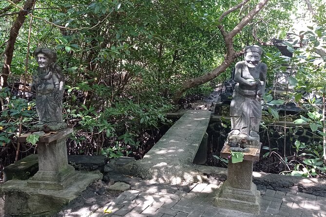 Sanur Village E-bike Tour: Family-Friendly Adventure - Beach Lunch and the Fresh Young Coconut Moment