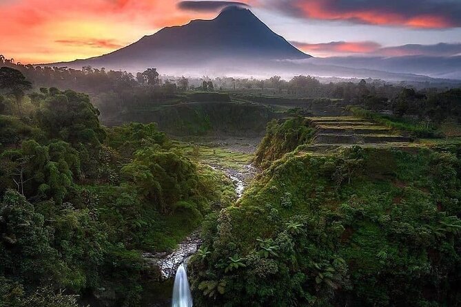 Selogriyo Temple and Trekking Java Rice Terraces, hidden waterfall -Nature Java - Morning-to-afternoon rhythm: what “10 hours” feels like in real life