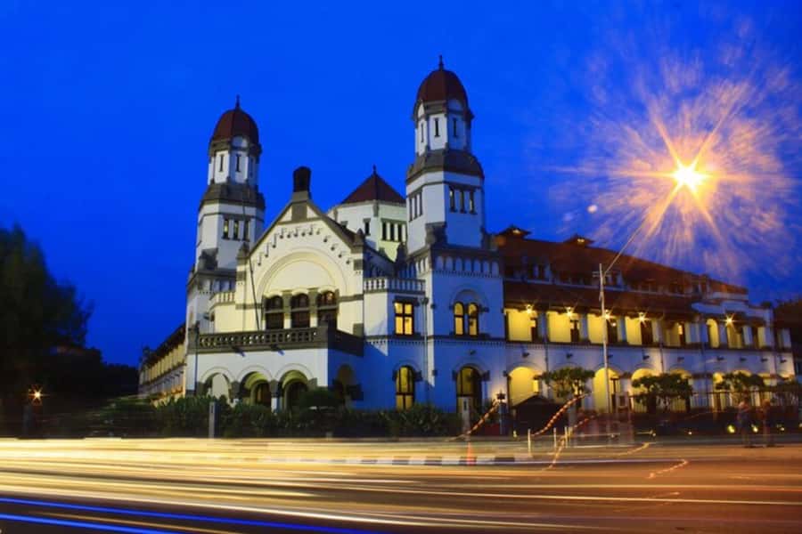 Semarang: Private custom tour with a local guide - The guide experience: how your day gets better through adaptation