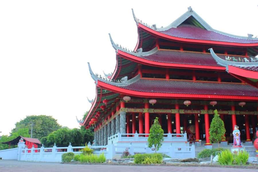 Semarang: Private custom tour with a local guide - Meeting your guide and handling pickup without stress