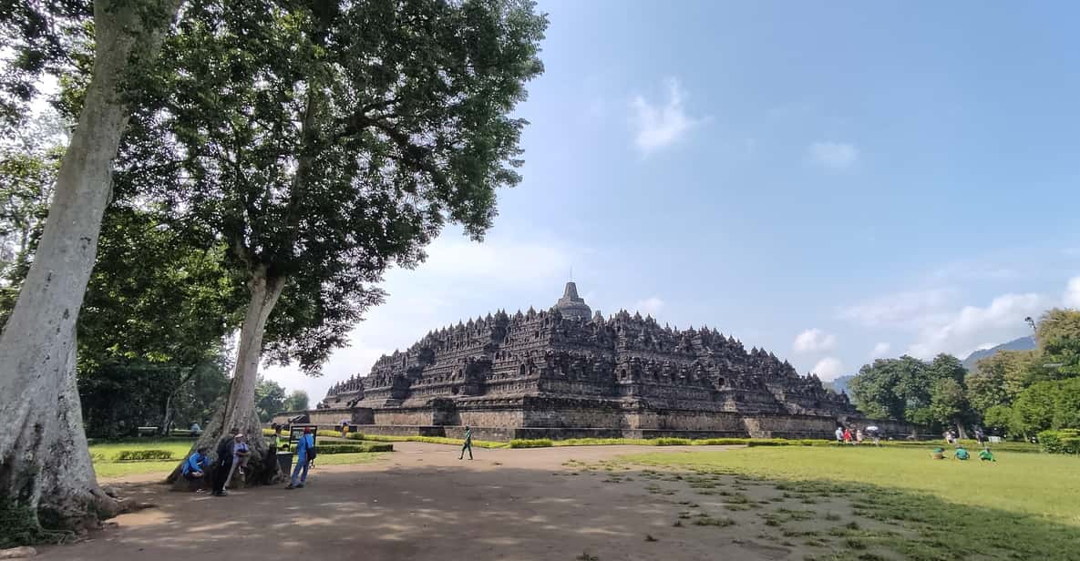 SEMARANG SHORE TOURS: BOROBUDUR TEMPLE EXCURSIONS - Price and logistics: what you’re paying for (and what costs extra)
