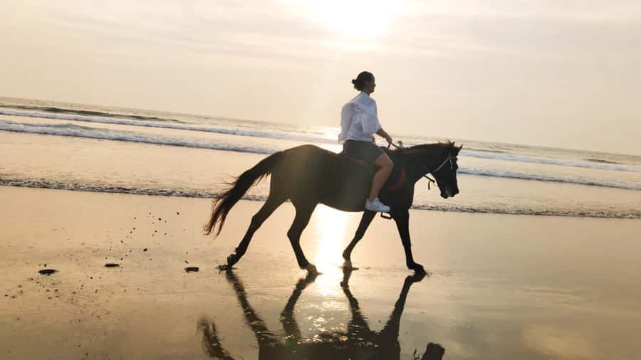 Seminyak: Bali Horse riding Adventure Seminyak Beach - Practical Tips: What to Bring and What to Wear