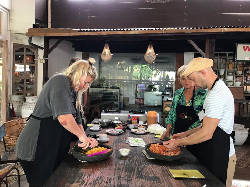 Seminyak: Balinese Cooking Class & Market Tour - Small Group Size: The Difference Between Fun and Frustration